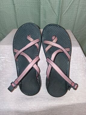 Chaco Cross-Strap Black Sandals with Dusty Rose Straps